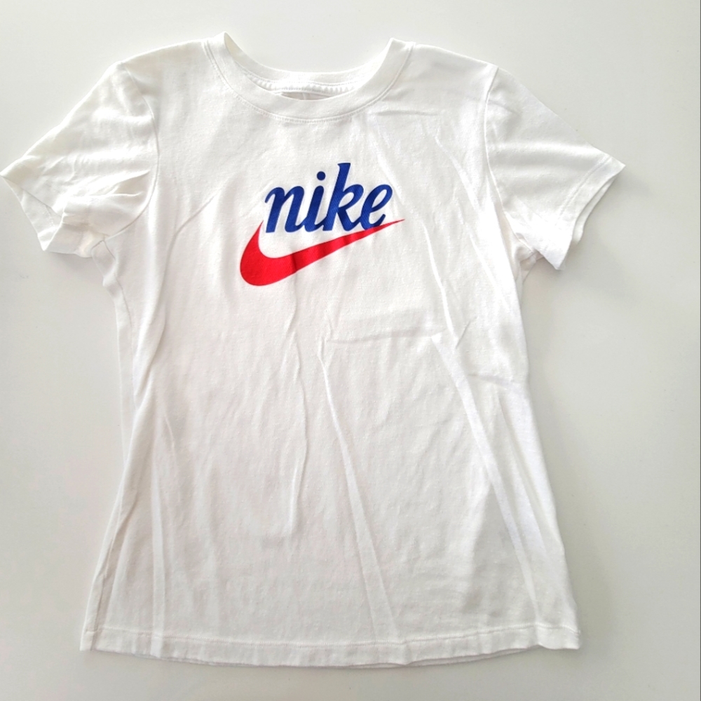 Nike tshirt